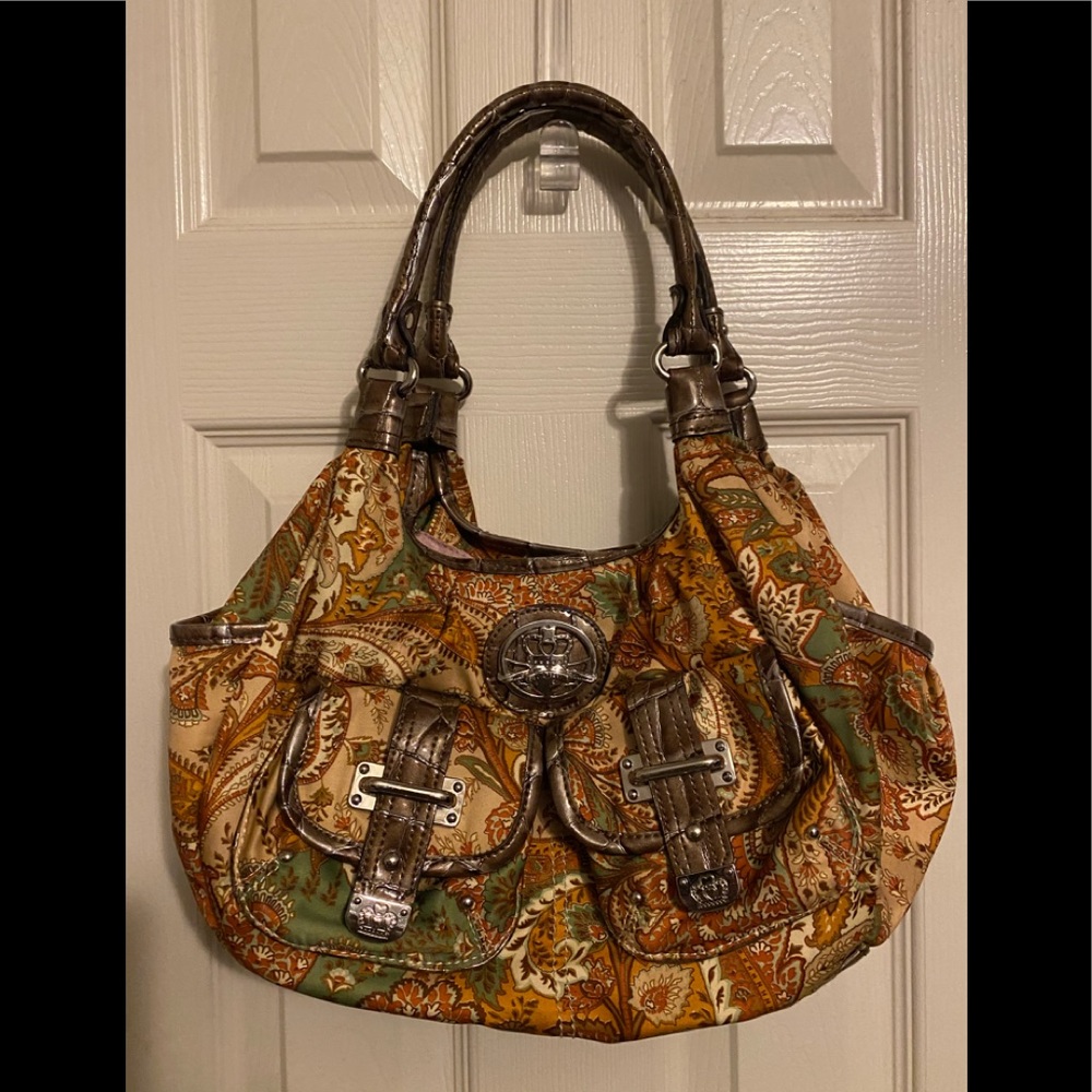 Soon to donate! 😳Final dRoP😩Kathy Van Zeeland 4 Exterior Pockets